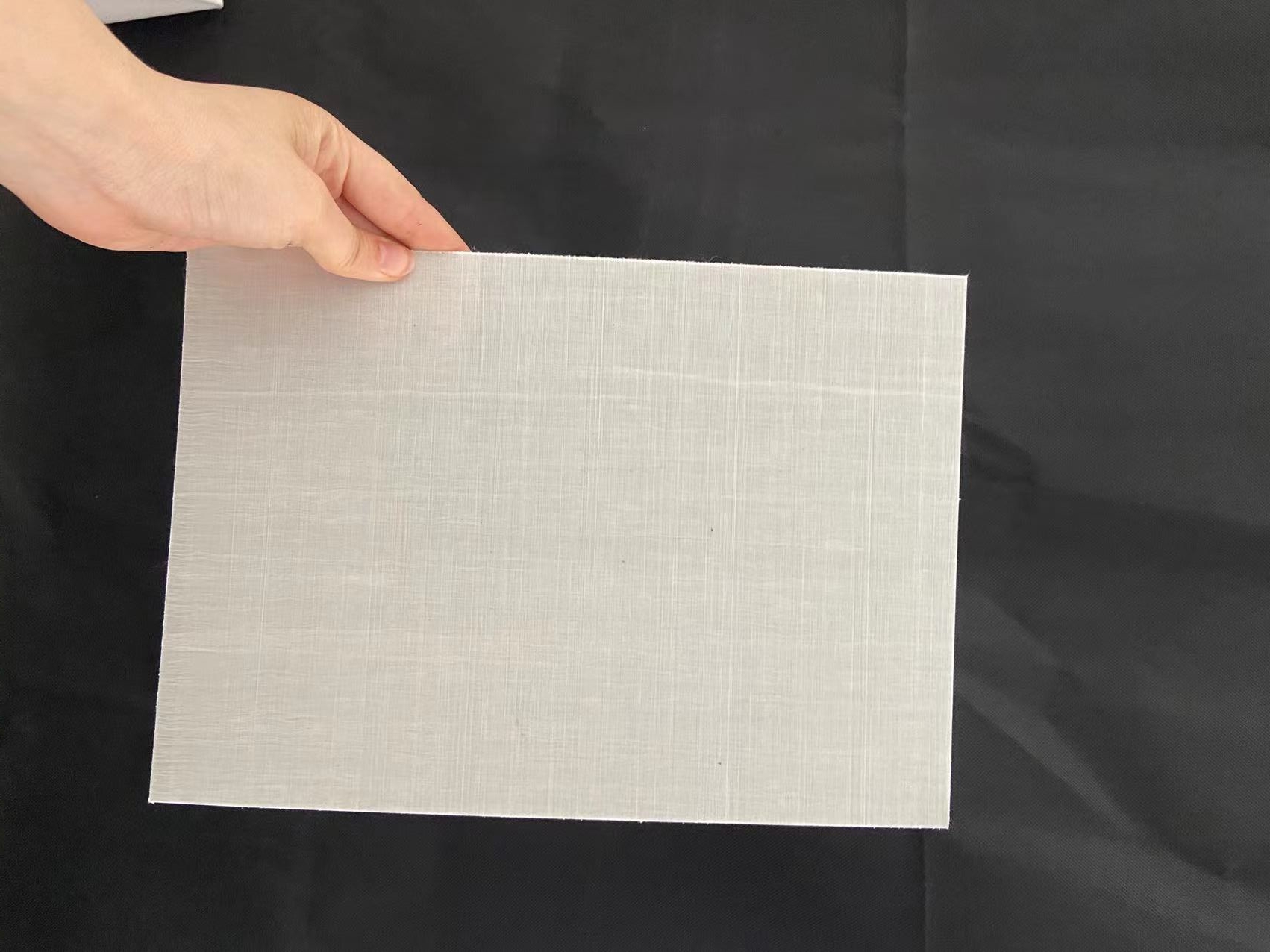 CFRT材料咨訊：熱塑(sù)性複合材料在(zài)軌道交通和汽(qi)車産業中的應(ying)用前景廣闊